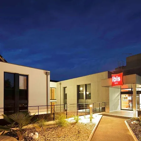 Hotel Ibis Guingamp Coeur De Bretagne