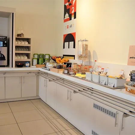 Ibis Guingamp Coeur De Bretagne Hotel 3*