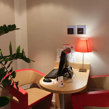 Ibis Guingamp Coeur De Bretagne 3* Ploumagoar