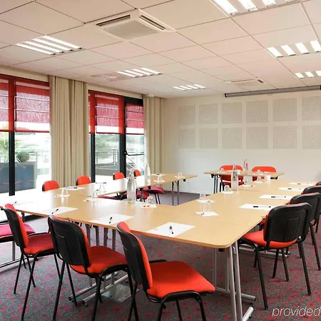 Ibis Guingamp Coeur De Bretagne 3* Ploumagoar