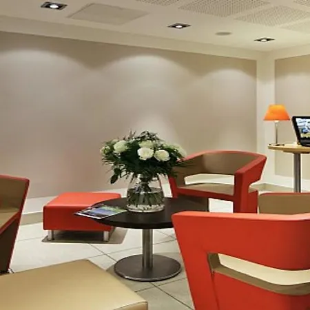 Ibis Guingamp Coeur De Bretagne 3* Ploumagoar